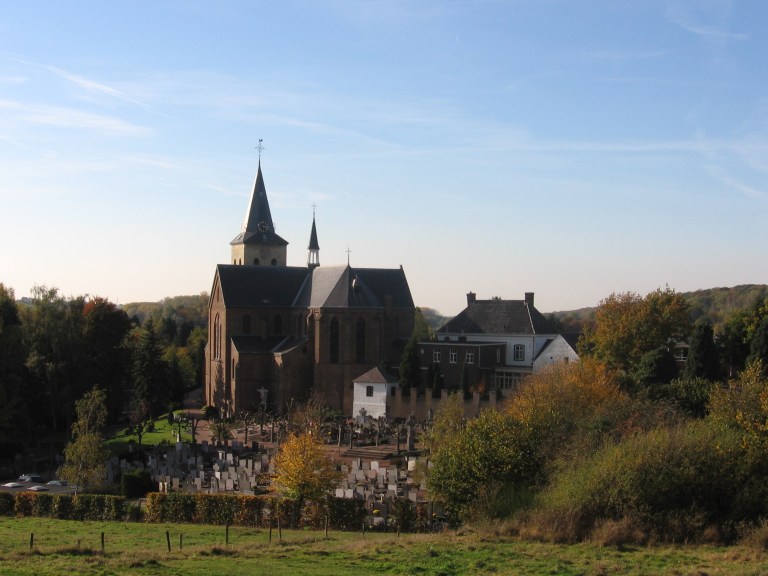 Schinnen kerk en kerkhof
